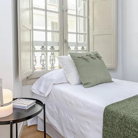 Wintowinrentals Historical Center & Free Parking Apartment *